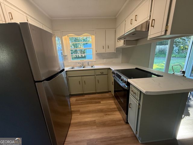 195 Hollywood Avenue, Jesup, GA 31545