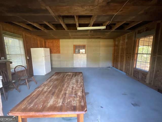 195 Hollywood Avenue, Jesup, GA 31545