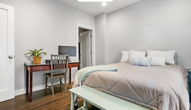 309 E St 22, Boston, MA 02127