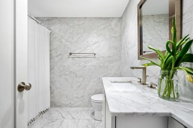 309 E St 22, Boston, MA 02127