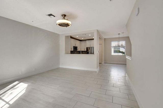 325 Atlantic Grove Way, Delray Beach, FL 33444