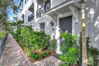 325 Atlantic Grove Way, Delray Beach, FL 33444