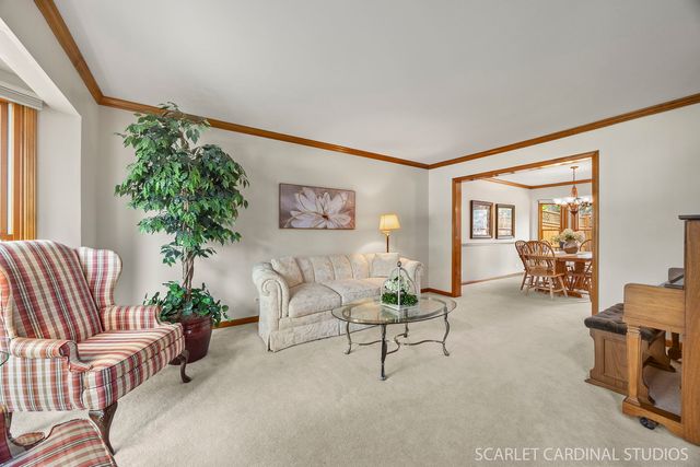 2565 Thornley Court, Aurora, IL 60504