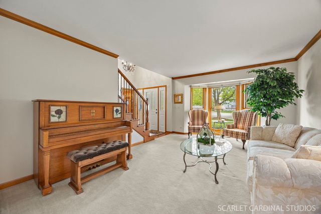 2565 Thornley Court, Aurora, IL 60504