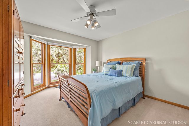 2565 Thornley Court, Aurora, IL 60504