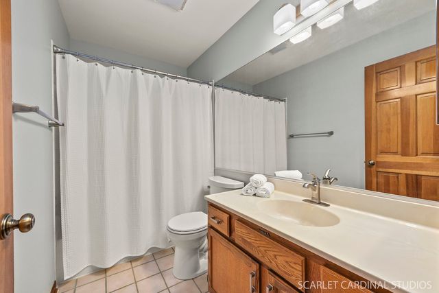 2565 Thornley Court, Aurora, IL 60504
