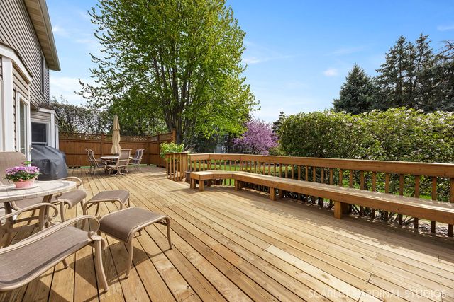 2565 Thornley Court, Aurora, IL 60504