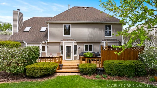 2565 Thornley Court, Aurora, IL 60504