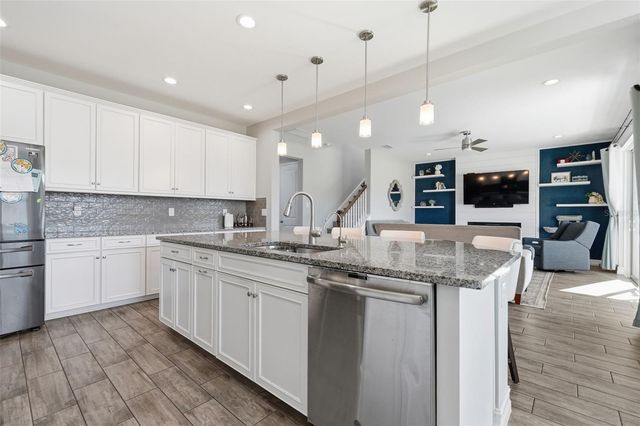 12112 RUSTIC RIVER WAY, Tampa, FL 33635