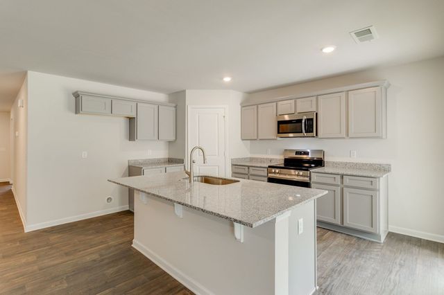 545 E Brewington Road, Sumter, SC 29153