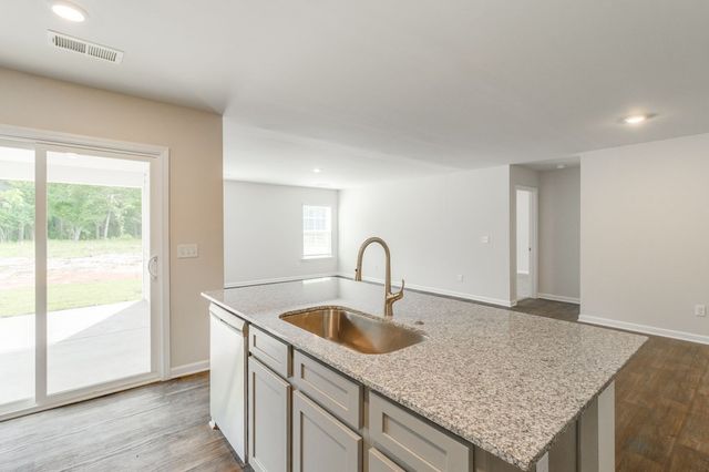 545 E Brewington Road, Sumter, SC 29153