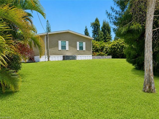 20472 Luettich LN, Estero, FL 33928