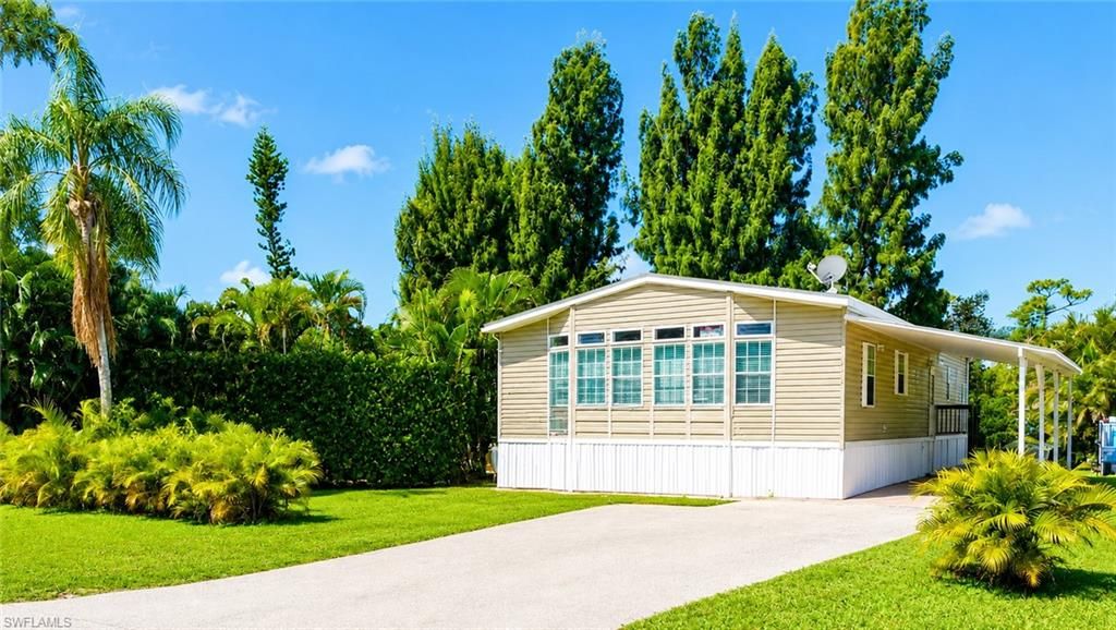 20472 Luettich LN, Estero, FL 33928