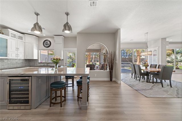 2227 Versailles Court, Henderson, NV 89074