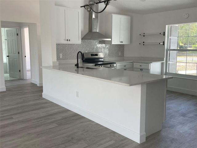 1367 HENSLEY DRIVE, Deland, FL 32724