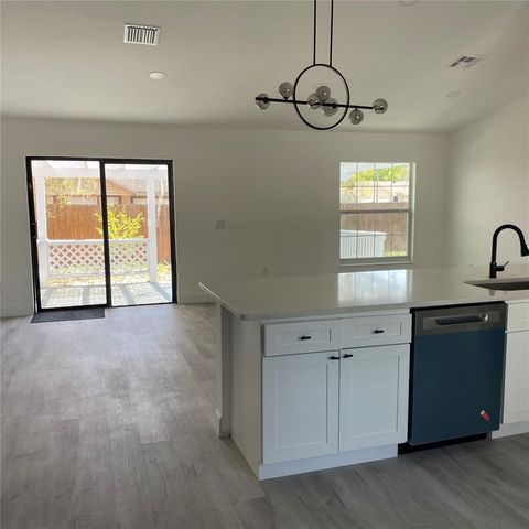 1367 HENSLEY DRIVE, Deland, FL 32724