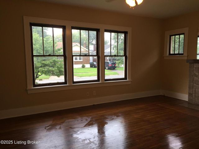 1736 Harold Ave, Louisville, KY 40210