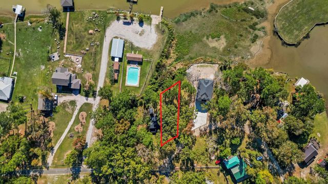 000 Hackberry Street, Trinity, TX 75862