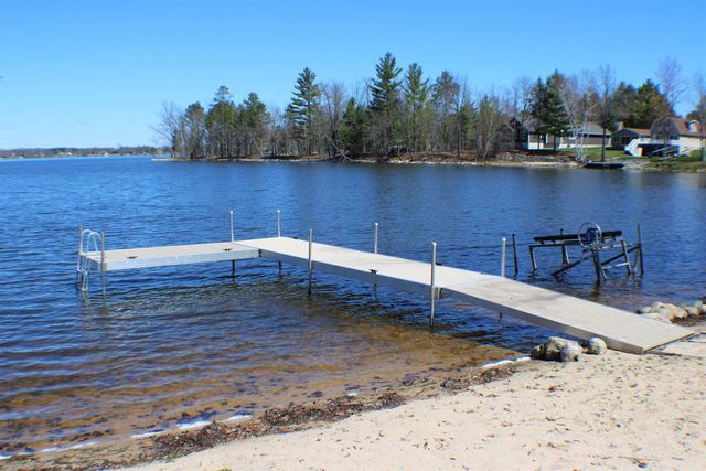 2151 Heather Way, Gladwin, MI 48624