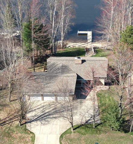 2151 Heather Way, Gladwin, MI 48624