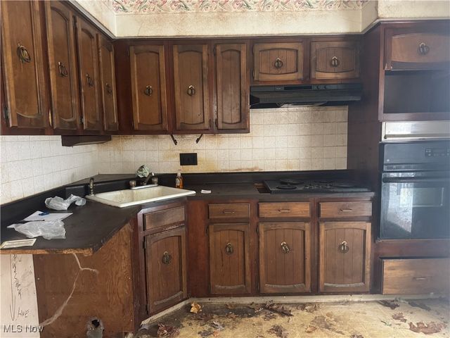 460 Palisades Drive, Akron, OH 44303