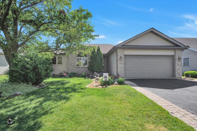 1541 Mallards Cove, Beecher, IL 60401