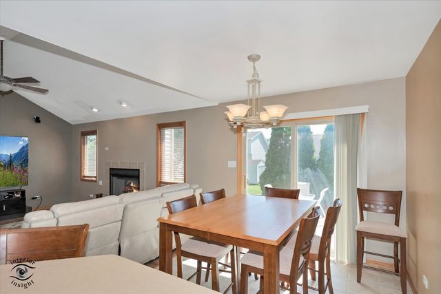 1541 Mallards Cove, Beecher, IL 60401