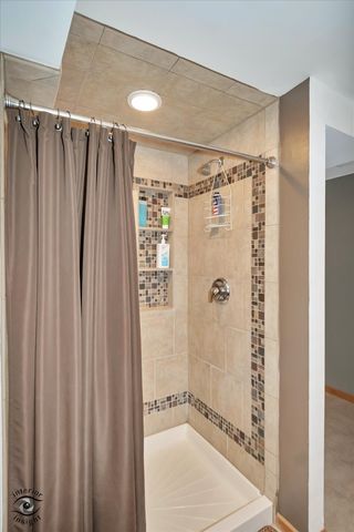 1541 Mallards Cove, Beecher, IL 60401