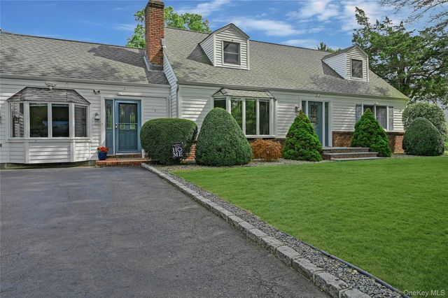 130 Tasker Lane, Greenport, NY 11944