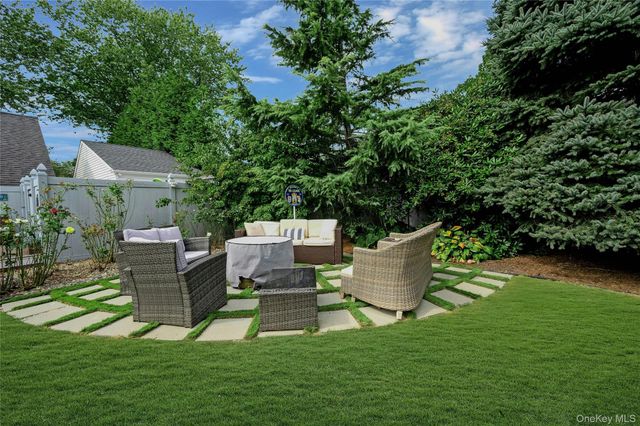 130 Tasker Lane, Greenport, NY 11944