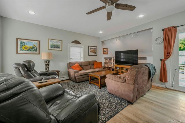 130 Tasker Lane, Greenport, NY 11944