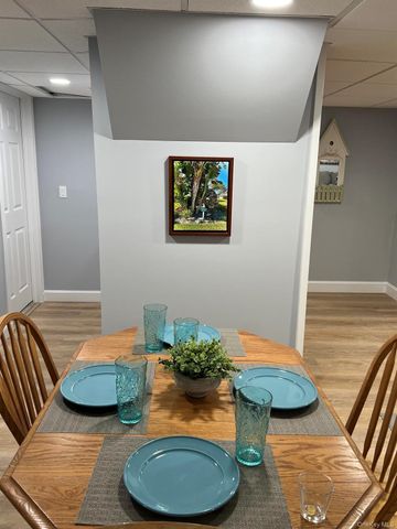130 Tasker Lane, Greenport, NY 11944