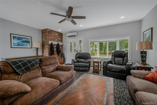130 Tasker Lane, Greenport, NY 11944