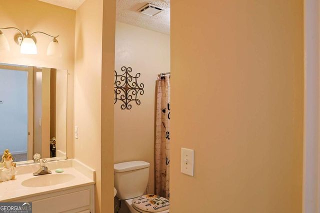 1102 Timber Glen Court SW, Lilburn, GA 30047