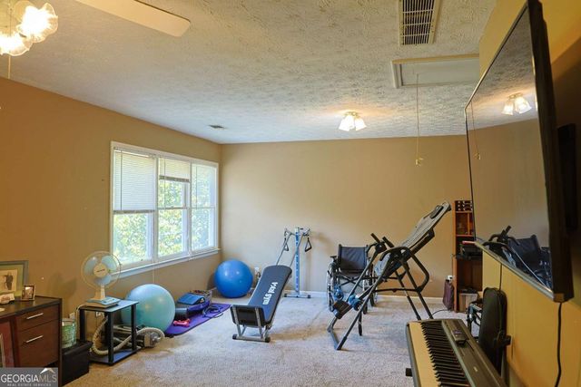 1102 Timber Glen Court SW, Lilburn, GA 30047