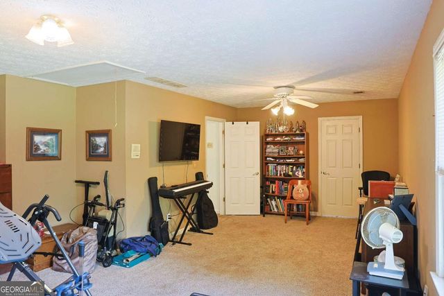 1102 Timber Glen Court SW, Lilburn, GA 30047