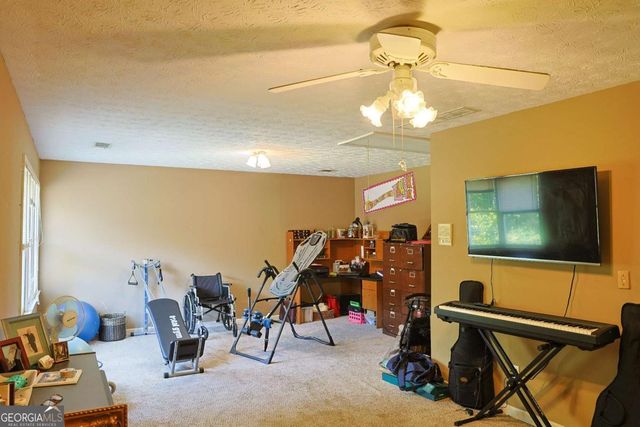 1102 Timber Glen Court SW, Lilburn, GA 30047