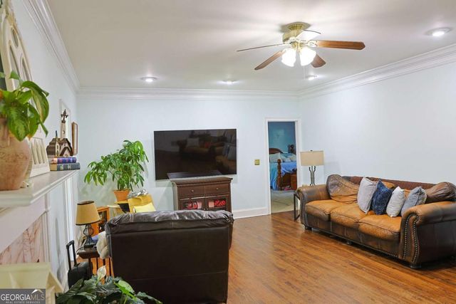 1102 Timber Glen Court SW, Lilburn, GA 30047