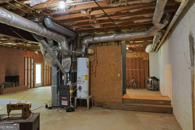 1102 Timber Glen Court SW, Lilburn, GA 30047