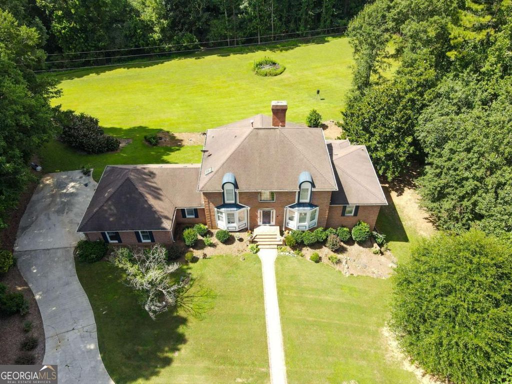 1102 Timber Glen Court SW, Lilburn, GA 30047