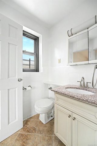 6395 Austin Street 5J, Rego Park, NY 11374