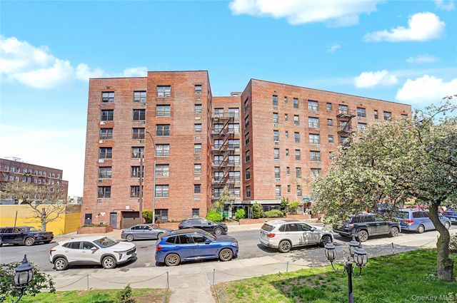 6395 Austin Street 5J, Rego Park, NY 11374