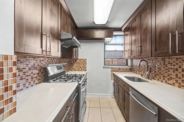 6395 Austin Street 5J, Rego Park, NY 11374