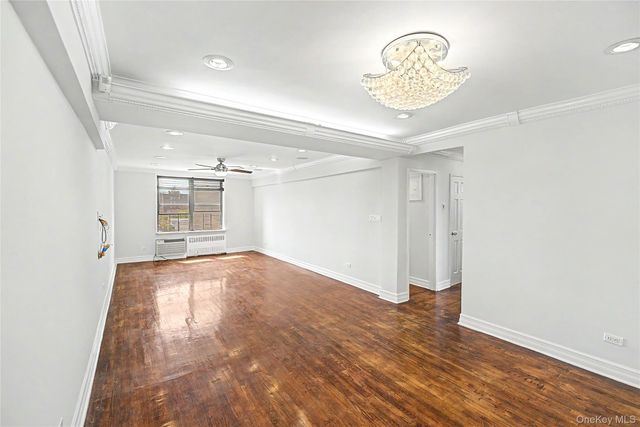 6395 Austin Street 5J, Rego Park, NY 11374