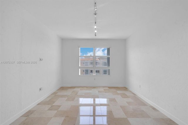 715 Crandon Boulevard PH-5, Key Biscayne, FL 33149