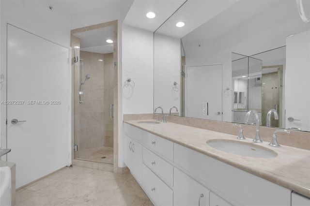 715 Crandon Boulevard PH-5, Key Biscayne, FL 33149