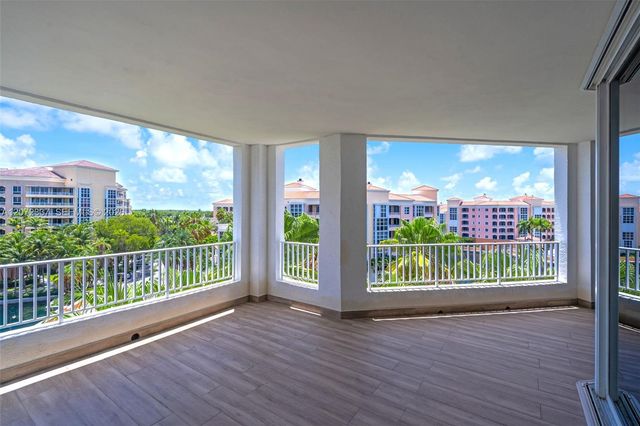 715 Crandon Boulevard PH-5, Key Biscayne, FL 33149