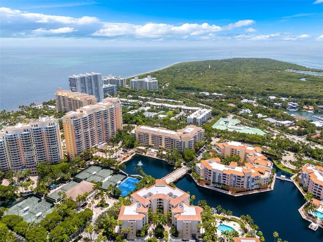 715 Crandon Boulevard PH-5, Key Biscayne, FL 33149