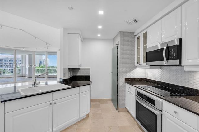 715 Crandon Boulevard PH-5, Key Biscayne, FL 33149
