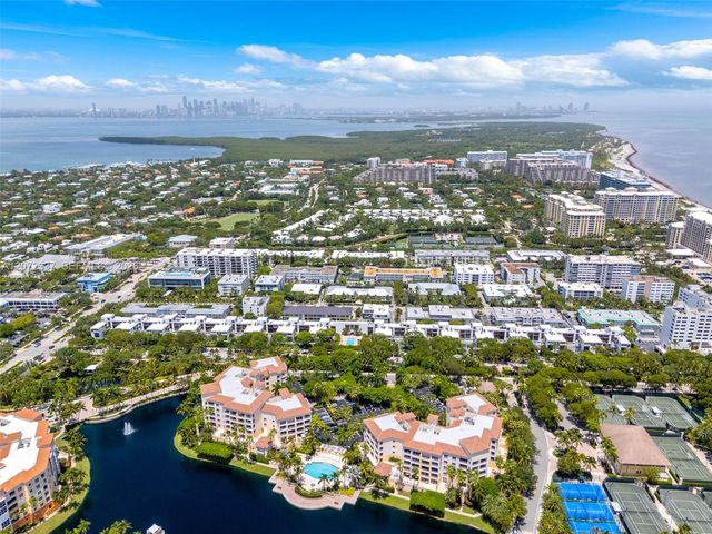 715 Crandon Boulevard PH-5, Key Biscayne, FL 33149